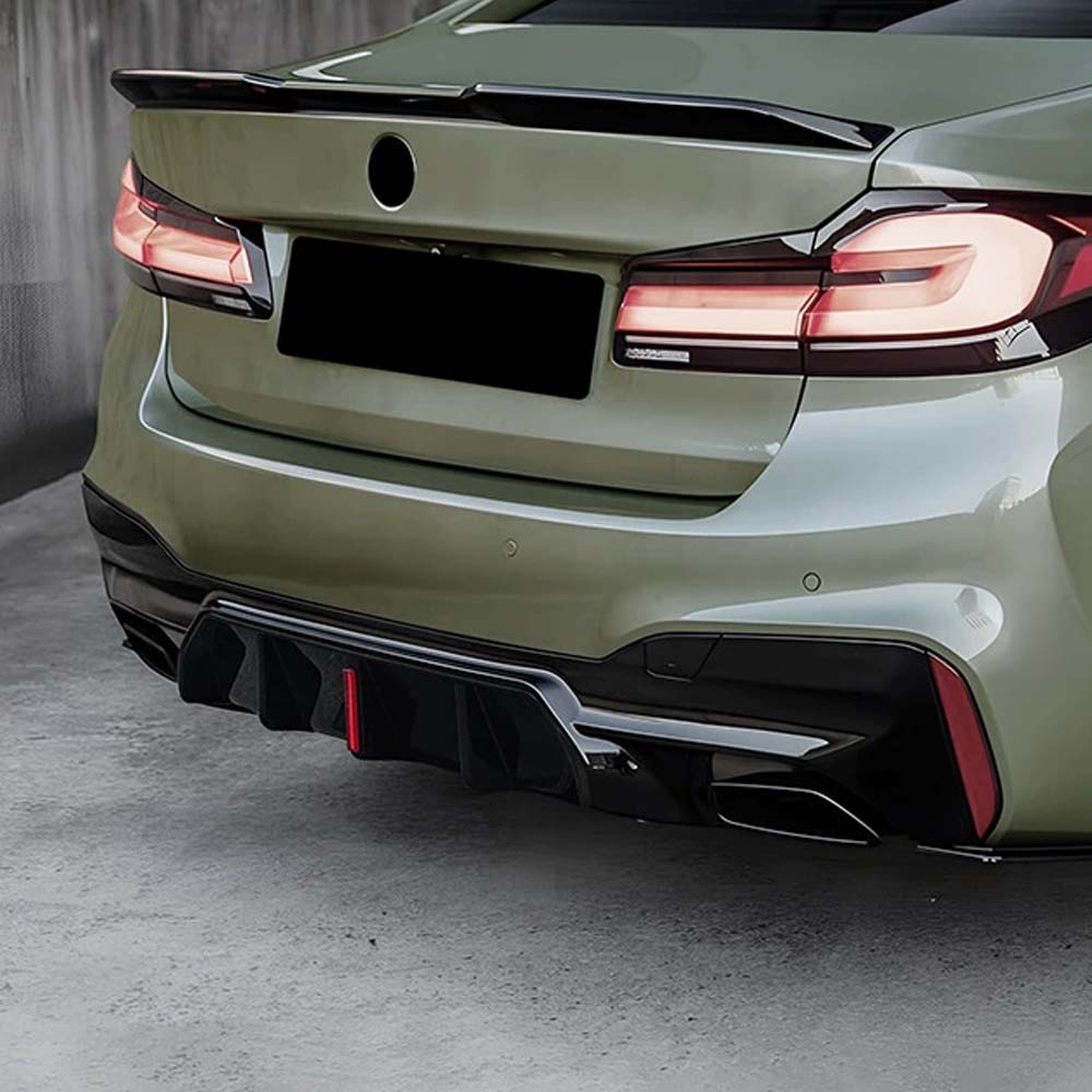 CT CARBON BMW G30/G31 5 SERIES LCI 2020-2023 GLOSS BLACK DIFFUSER WITH LED | SWISS HOMOLOGATED