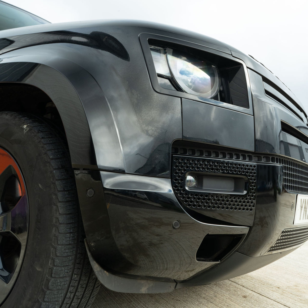 CT CARBON LAND ROVER DEFENDER L663 90/110 GLOSS BLACK FRONT & REAR CORNERS | HOMOLOGATION IN PROCESS