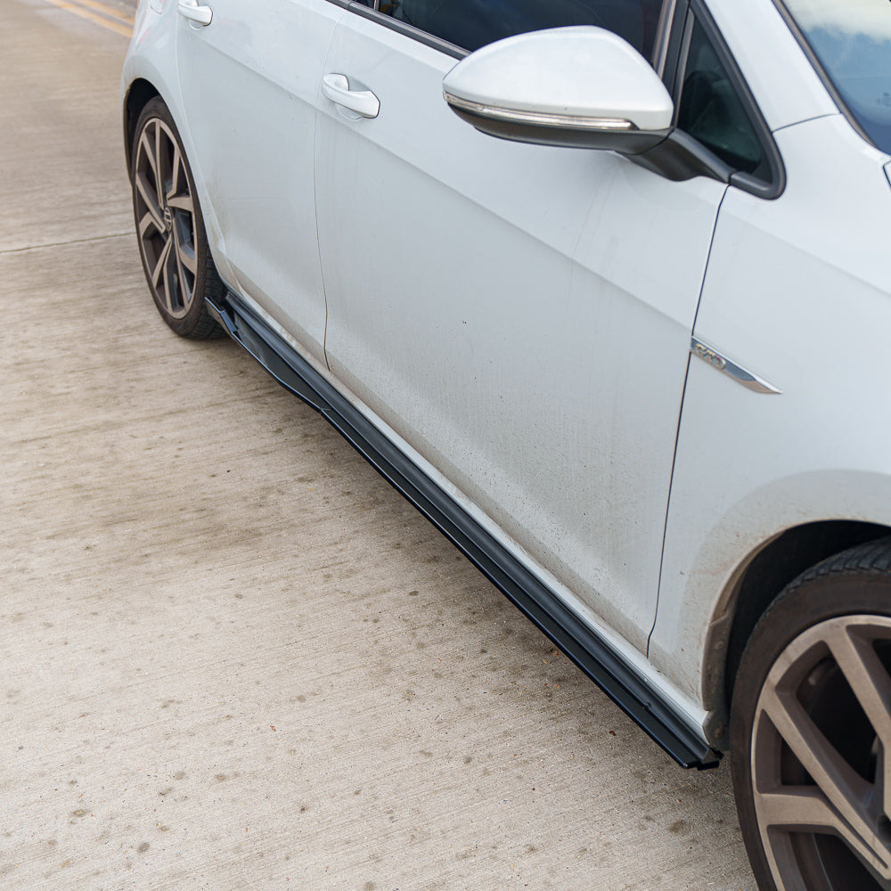 CT CARBON VOLKSWAGEN GOLF R/GTD/GTI MK7/7.5 2014-2020 GLOSS BLACK SIDE SKIRTS | SWISS HOMOLOGATED