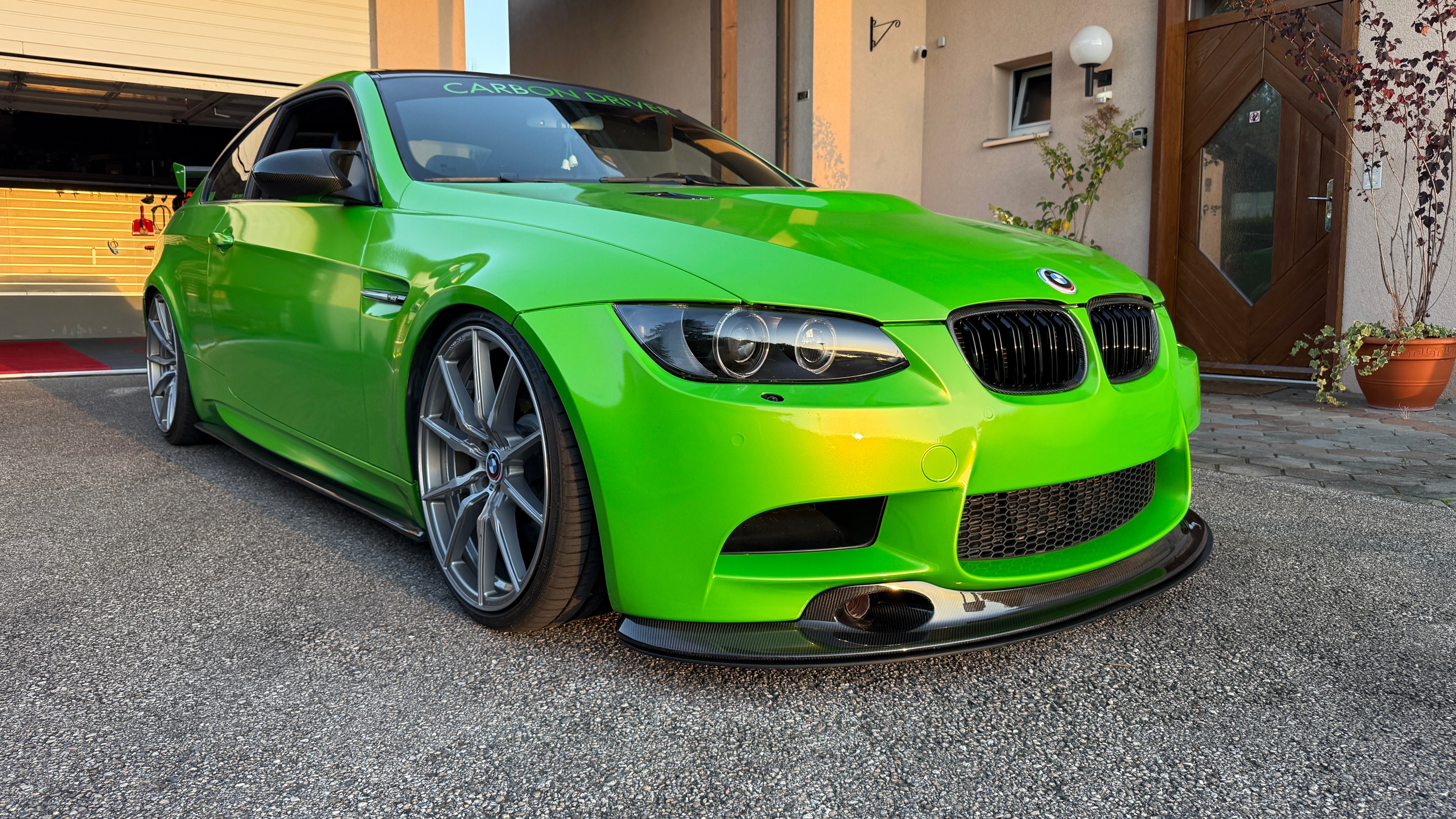 CARBON PRODUCTION GT4 ADJUSTABLE FRONT LIP FOR BMW E9X M3 - SWISS HOMOLOGATED