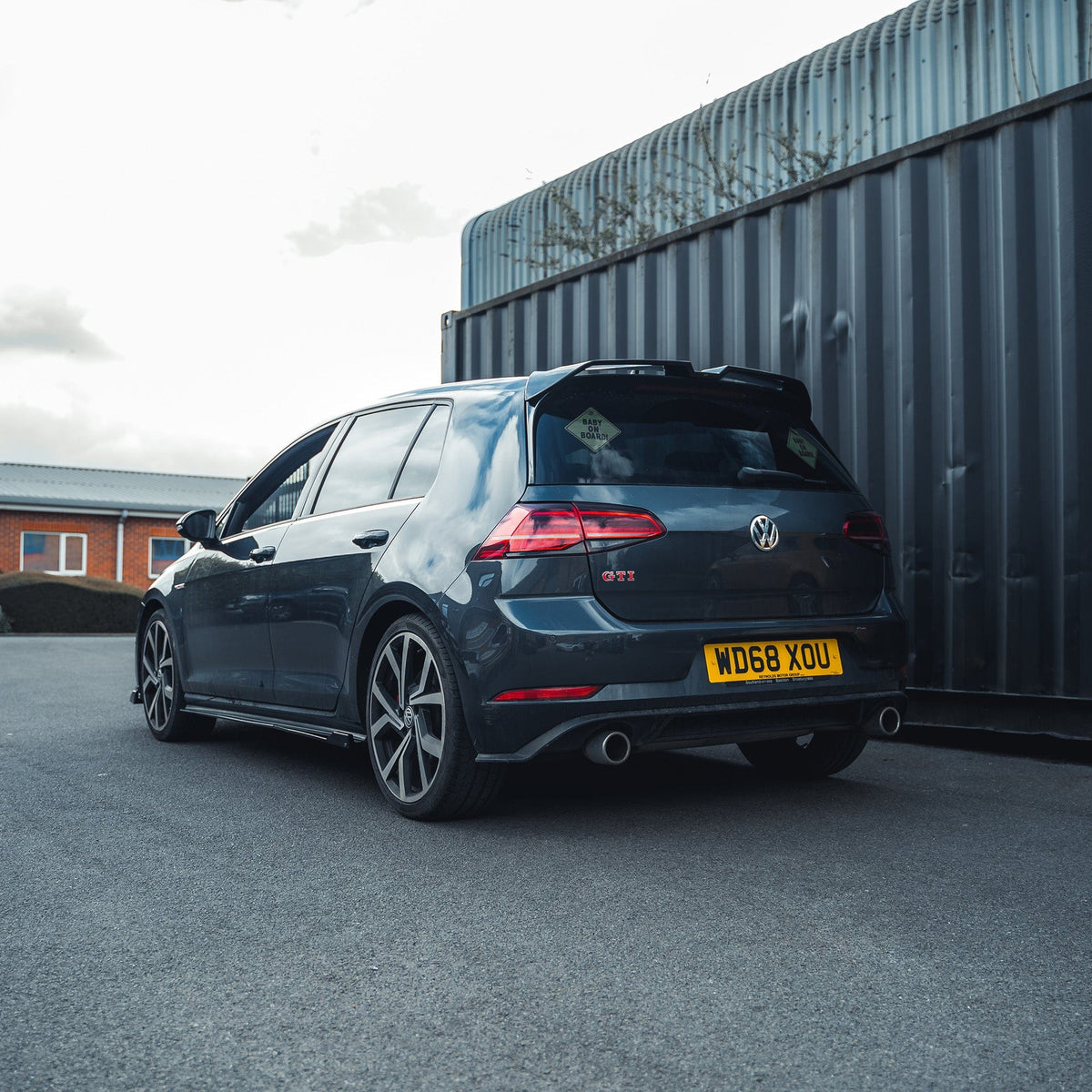 CT CARBON VOLKSWAGEN GOLF R/GTD/GTI MK7/7.5 2014-2020 GLOSS BLACK SPOILER - V2 | SWISS HOMOLOGATED