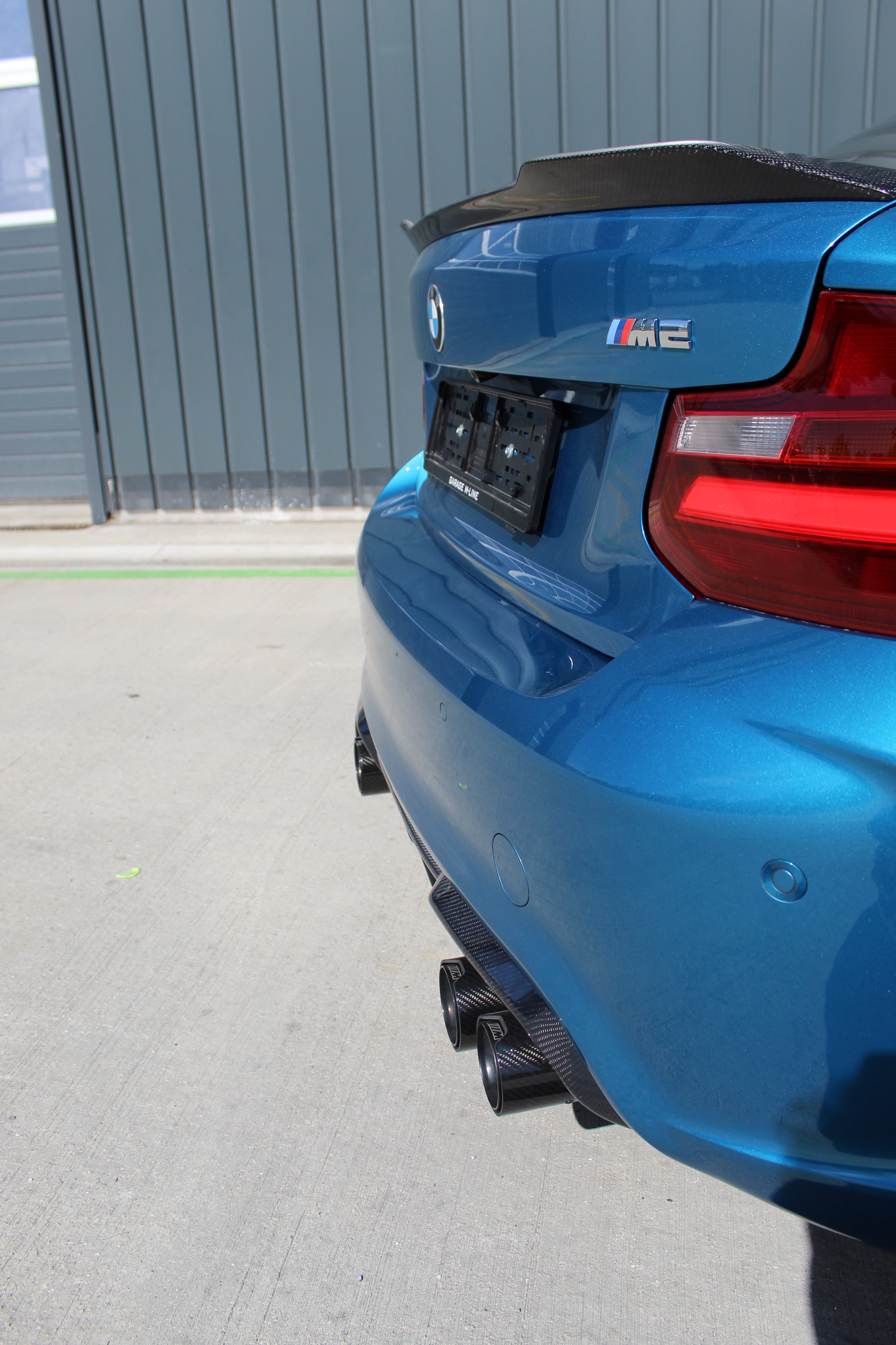 EXHAUST TIPS STAINLESS/CARBON 4PCS/SET F8X BLACK | SWISS HOMOLOGATED