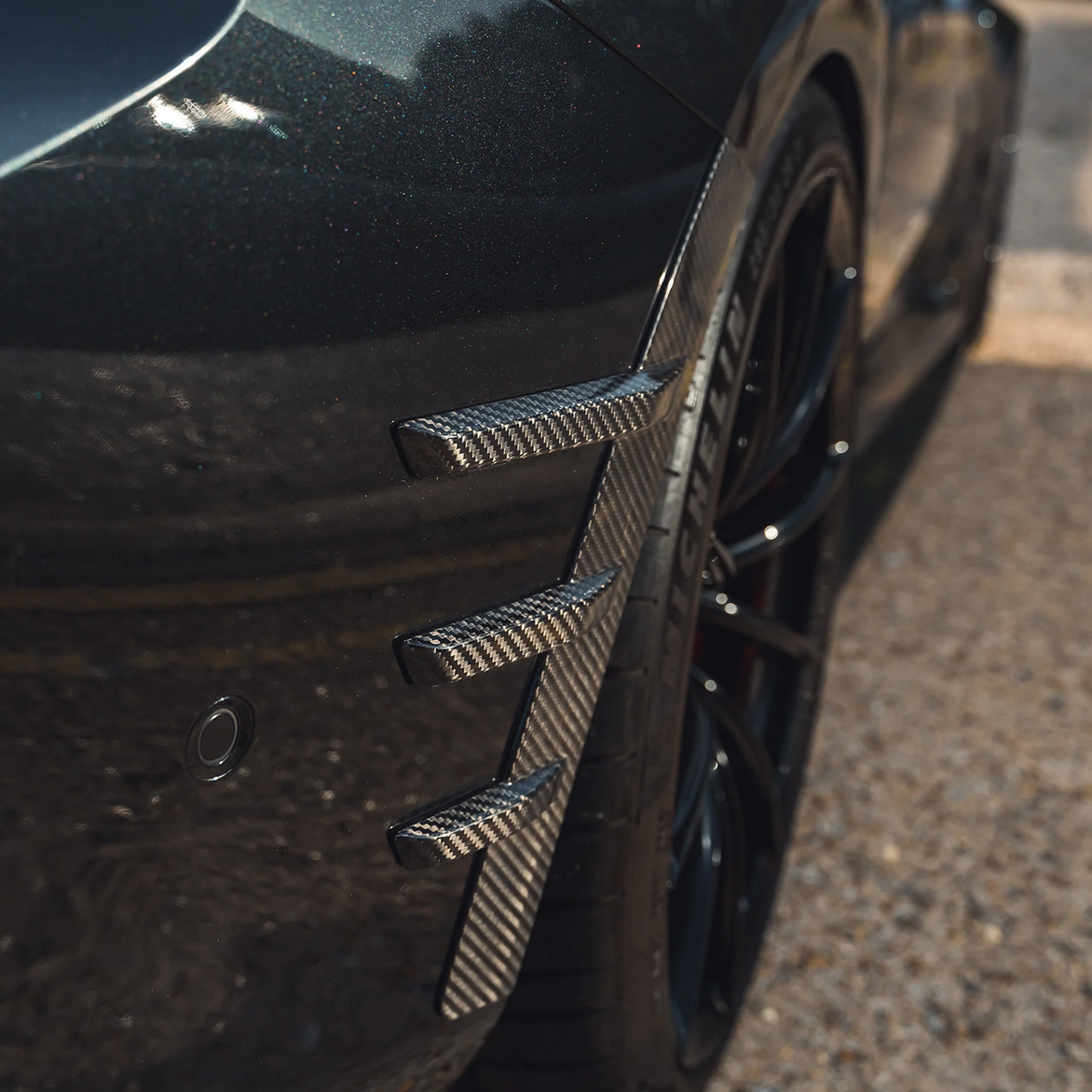 CT CARBON REAR SIDE FENDER TRIM BMW M2 G87 | SWISS HOMOLOGATED