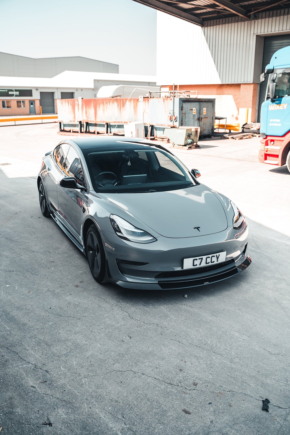 CT CARBON TESLA MODEL 3 2017-2023 CARBON FIBRE FRONT SPLITTER - V1 | HOMOLOGATION IN PROCESS