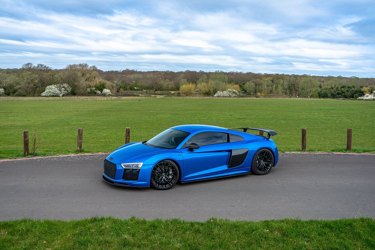 CT CARBON FRONT LIP AUDI R8 V10 GEN2 - V STYLE | PRE-HOMOLOGATION