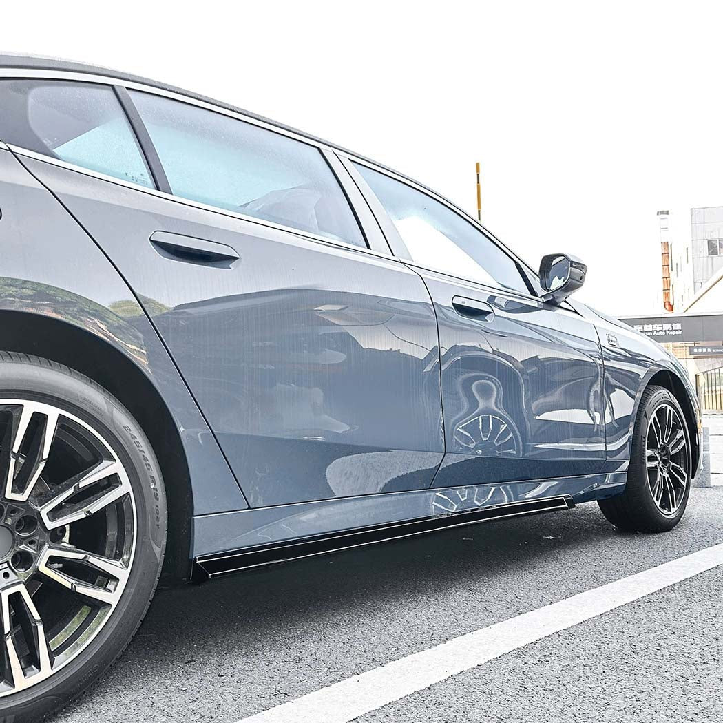 CT CARBON BMW G60/G61 5 SERIES & I5 2023+ GLOSS BLACK SIDE SKIRTS | SWISS HOMOLOGATED