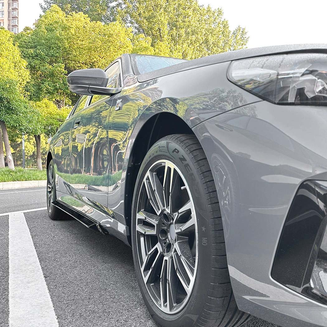 CT CARBON BMW G60/G61 5 SERIES & I5 2023+ GLOSS BLACK SIDE SKIRTS | SWISS HOMOLOGATED