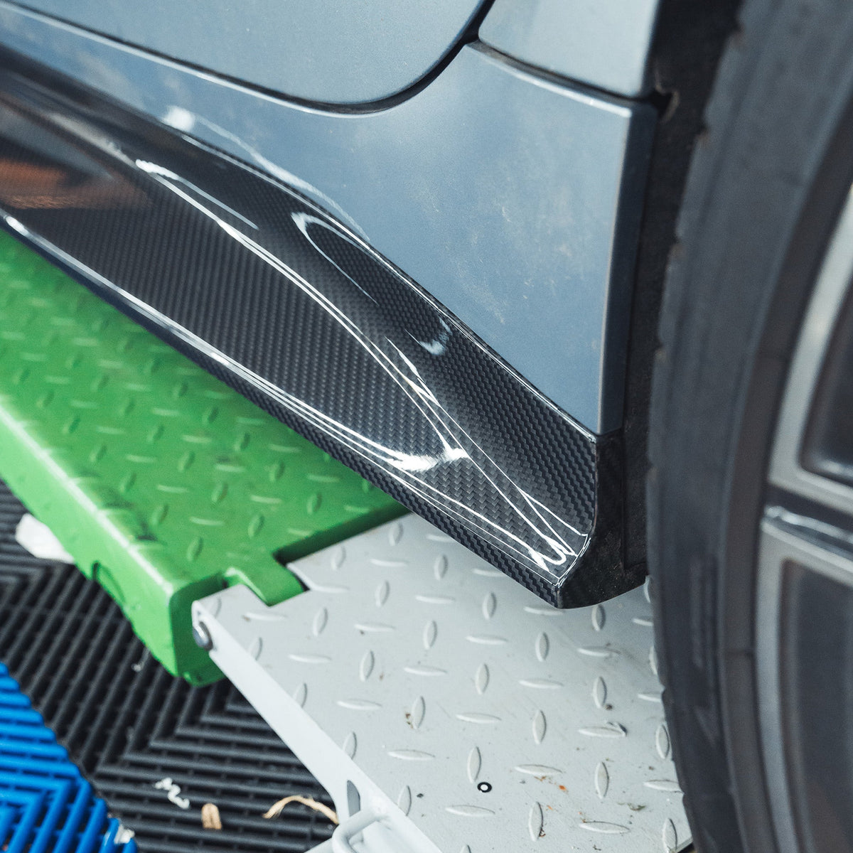 CT CARBON BMW M3 G80/G81 CARBON FIBRE SIDE SKIRT REPLACEMENT - V5 | SWISS HOMOLOGATED