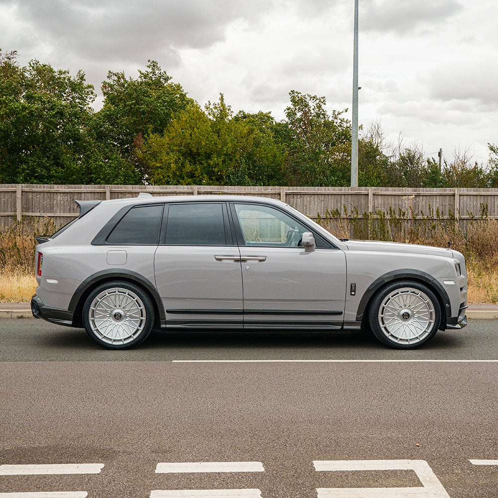 CT CARBON ROLLS ROYCE CULLINAN CARBON FIBRE SIDE SKIRTS - CT DESIGN | SWISS HOMOLOGATED
