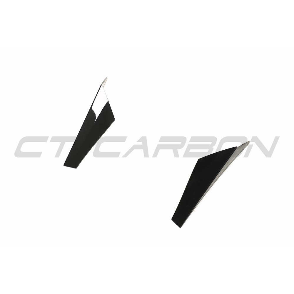 CT CARBON VOLKSWAGEN GOLF MK8 GLOSS BLACK REAR WINDOW TRIM | SWISS HOMOLOGATED