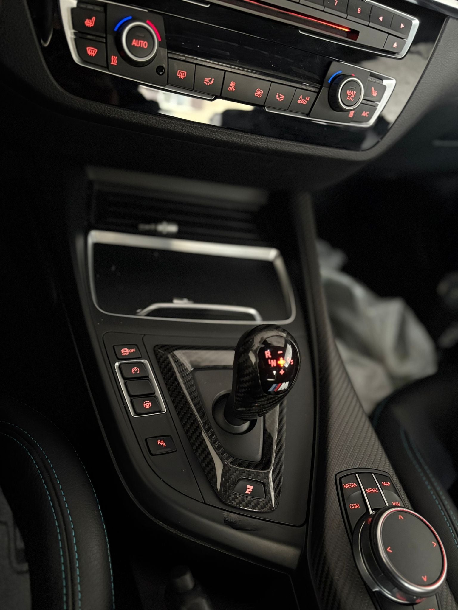 CT CARBON DCT SHIFTER SURROUND SET BMW FXX M CARS | NO HOMOLOGATION REQUIRED