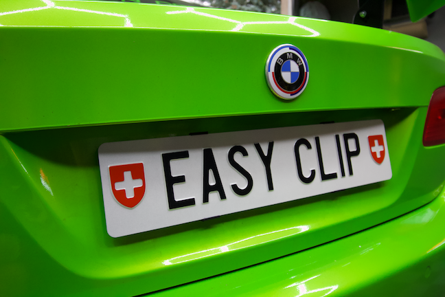 EASY CLIPS Plate holder CH ESSENTIAL BLACK (1 car)