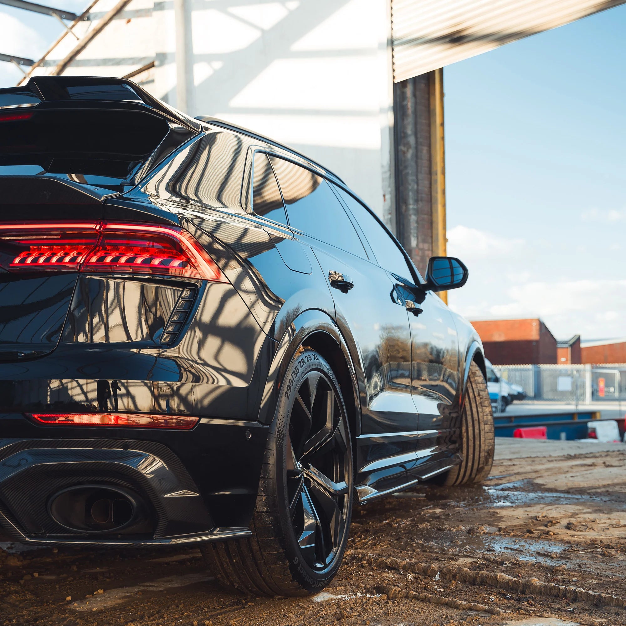 CT CARBON SIDE SKIRTS AUDI RSQ8 - CT DESIGN | SWISS HOMOLOGATED