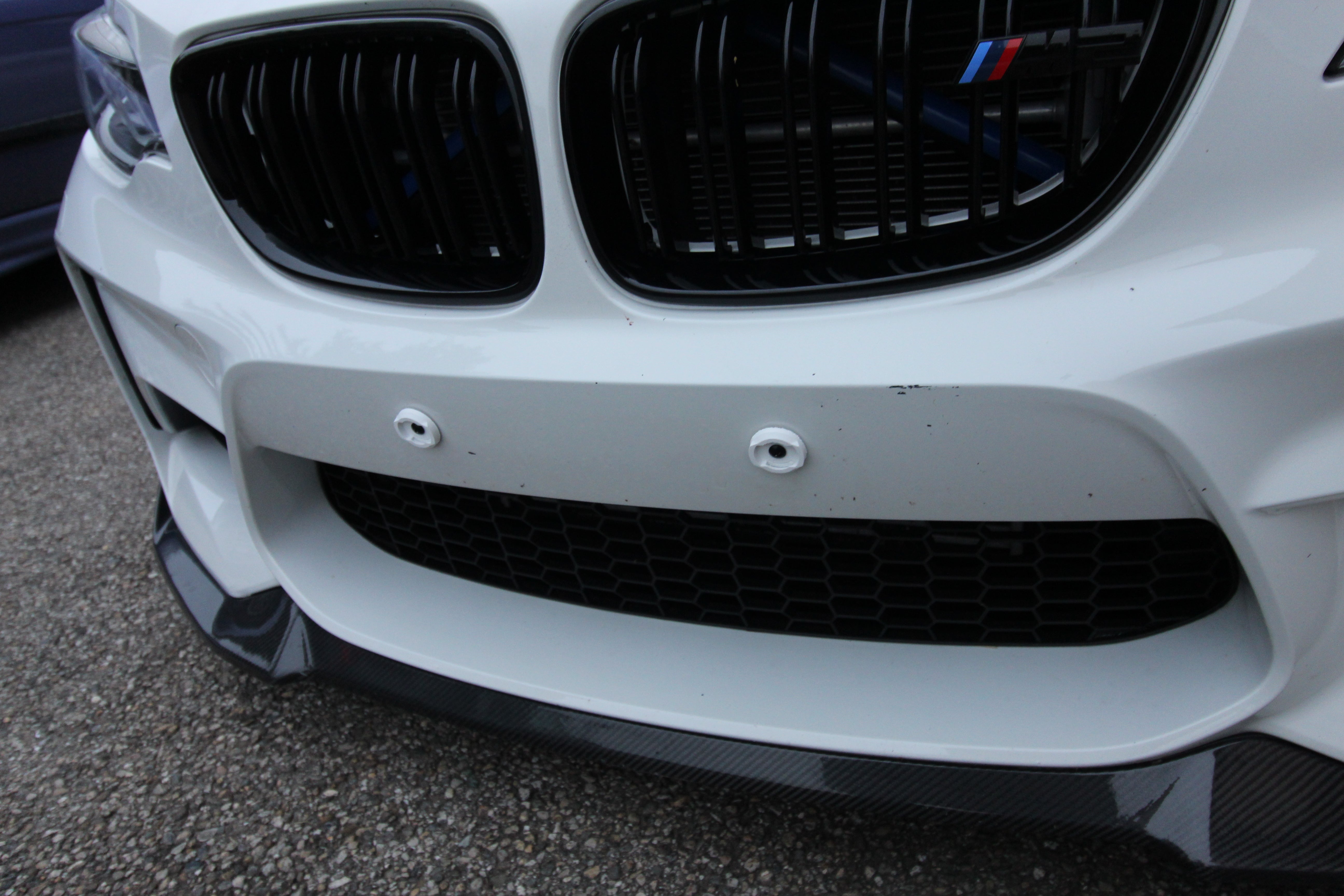 EASY CLIPS PLATE HOLDER CH - ESSENTIALS (1 CAR) | SWISS MADE